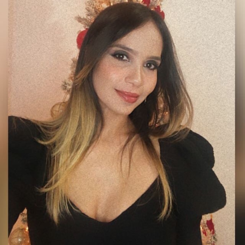 Meet your Posher, Yomaris